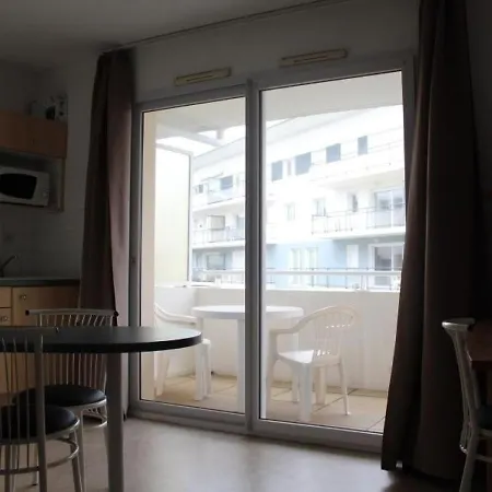 Studio 3 Personnes Appt Studio 2 Couchages La Rochelle. Lägenhet *